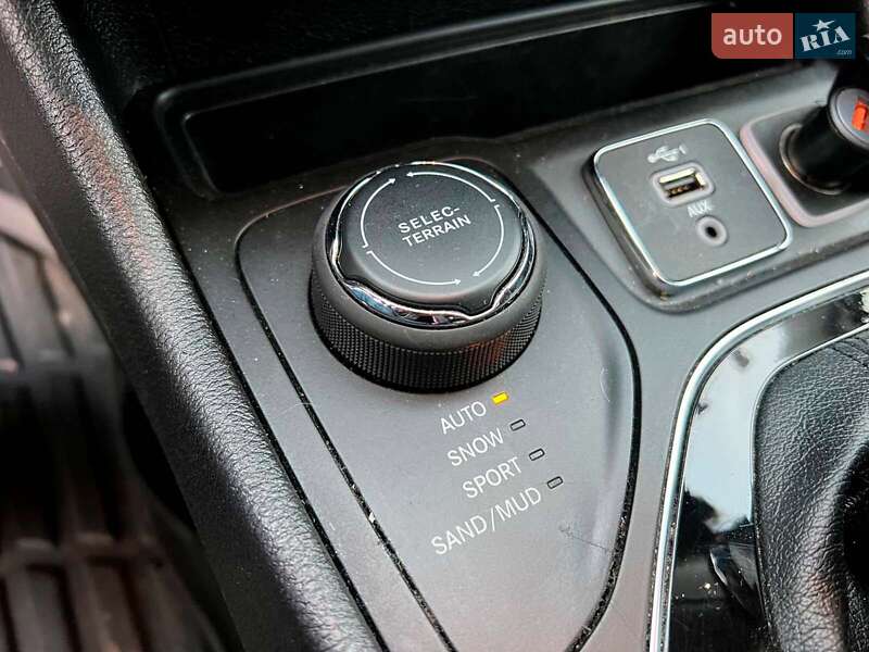 Внедорожник / Кроссовер Jeep Cherokee 2020 в Львове фото 34 Внедорожник / Кроссовер Jeep Cherokee 2020 в Львове