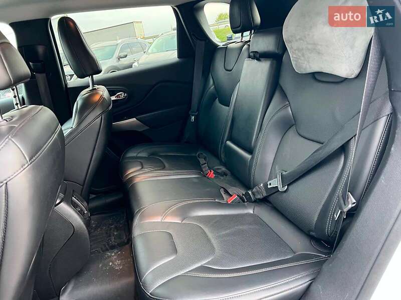 Внедорожник / Кроссовер Jeep Cherokee 2020 в Львове фото 40 Внедорожник / Кроссовер Jeep Cherokee 2020 в Львове