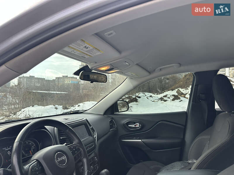 Внедорожник / Кроссовер Jeep Cherokee 2018 в Виннице фото 32 Внедорожник / Кроссовер Jeep Cherokee 2018 в Виннице