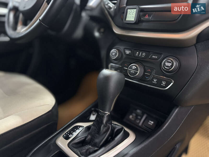 Внедорожник / Кроссовер Jeep Cherokee 2016 в Сумах фото 14 Внедорожник / Кроссовер Jeep Cherokee 2016 в Сумах