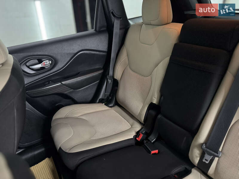 Внедорожник / Кроссовер Jeep Cherokee 2016 в Сумах фото 39 Внедорожник / Кроссовер Jeep Cherokee 2016 в Сумах