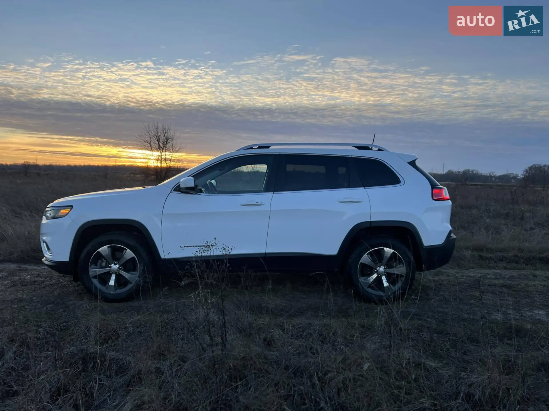 2019 Jeep Cherokee - мініатюра 14