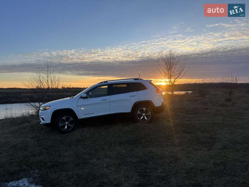 Внедорожник / Кроссовер Jeep Cherokee 2020 в Чернигове