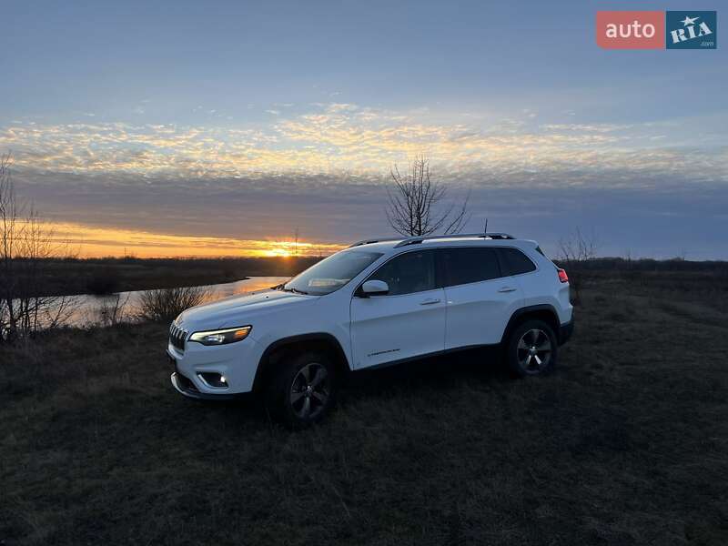 Внедорожник / Кроссовер Jeep Cherokee 2020 в Чернигове