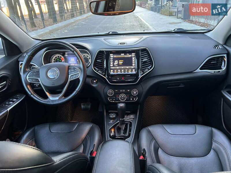 Внедорожник / Кроссовер Jeep Cherokee 2020 в Чернигове