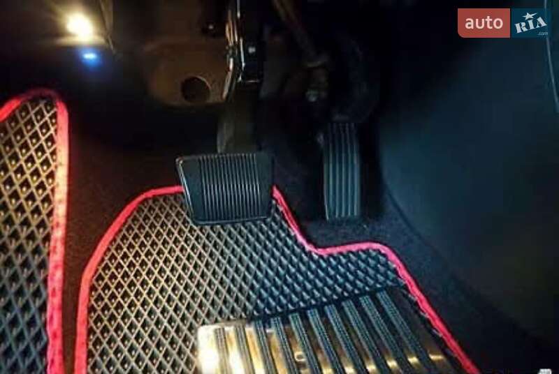 Внедорожник / Кроссовер Jeep Cherokee 2016 в Павлограде