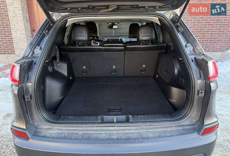 Внедорожник / Кроссовер Jeep Cherokee 2018 в Киеве