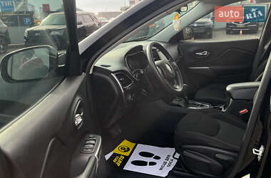 Позашляховик / Кросовер Jeep Cherokee 2018 в Мукачевому