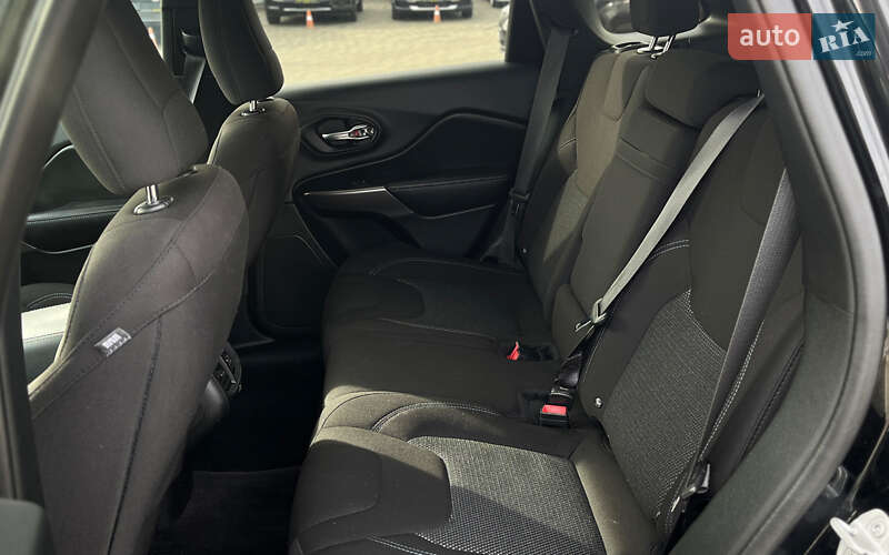 Позашляховик / Кросовер Jeep Cherokee 2018 в Мукачевому