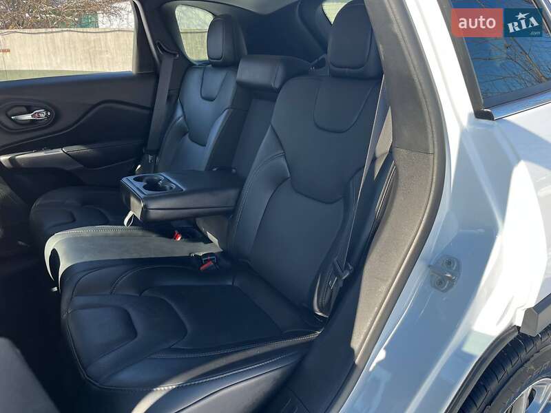 Внедорожник / Кроссовер Jeep Cherokee 2021 в Киеве фото 15 Внедорожник / Кроссовер Jeep Cherokee 2021 в Киеве
