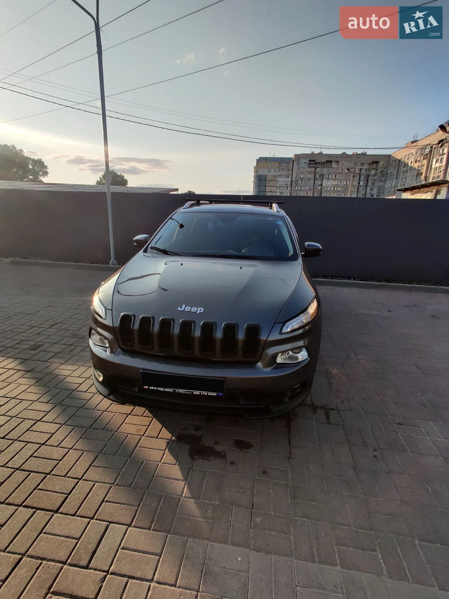 2015 Jeep Cherokee - мініатюра 9
