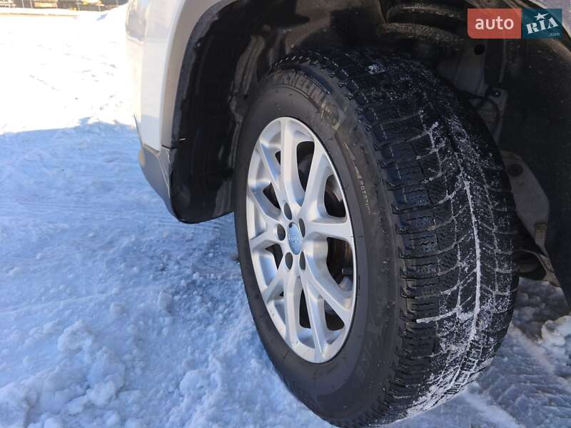 Позашляховик / Кросовер Jeep Cherokee 2015 в Києві фото 11 Позашляховик / Кросовер Jeep Cherokee 2015 в Києві