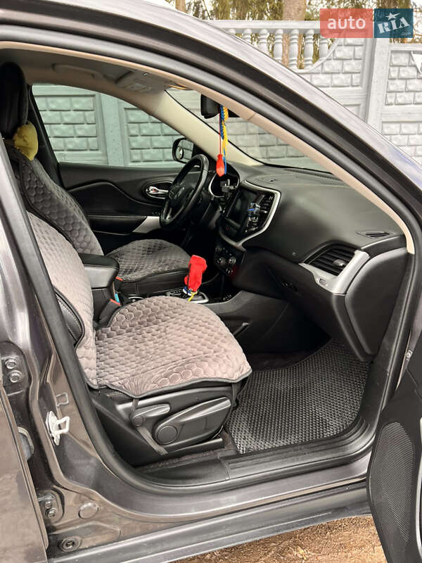 Внедорожник / Кроссовер Jeep Cherokee 2017 в Мостиске фото 9 Внедорожник / Кроссовер Jeep Cherokee 2017 в Мостиске