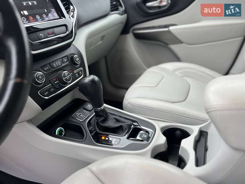 Внедорожник / Кроссовер Jeep Cherokee 2020 в Стрые