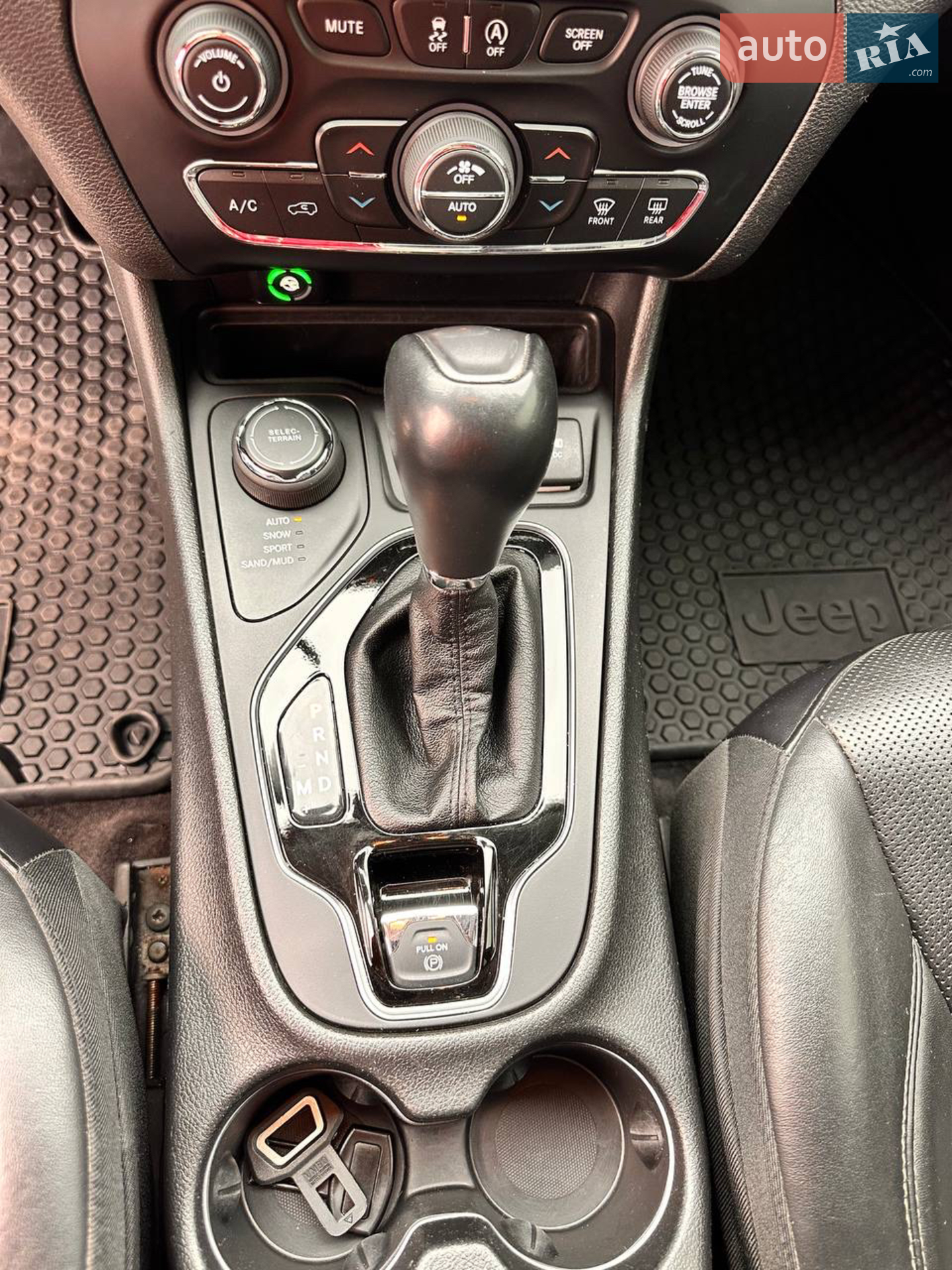2018 Jeep Cherokee - мініатюра 13