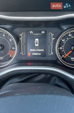 Внедорожник / Кроссовер Jeep Cherokee 2015 в Харькове