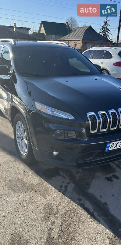 Внедорожник / Кроссовер Jeep Cherokee 2015 в Харькове