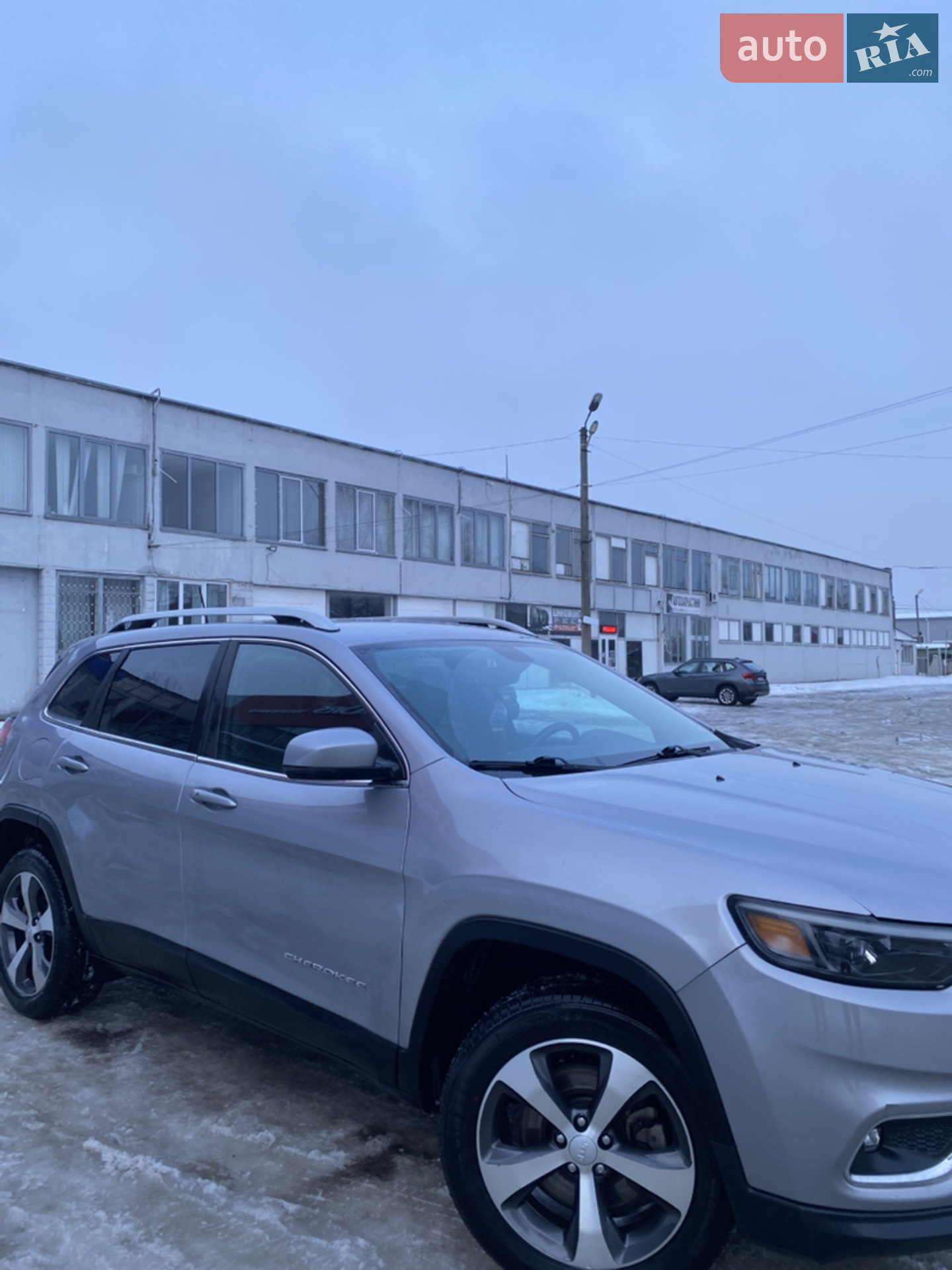 2020 Jeep Cherokee - мініатюра 2