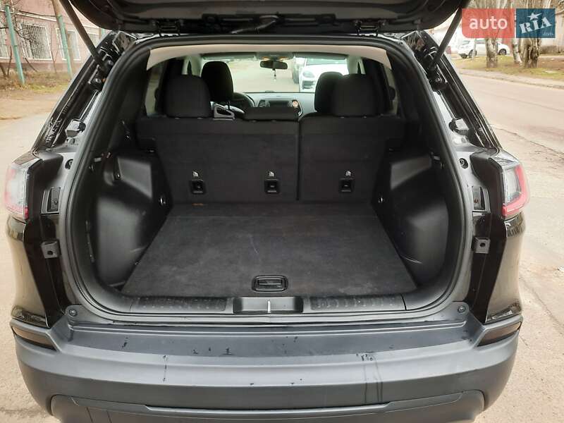 Внедорожник / Кроссовер Jeep Cherokee 2018 в Одессе