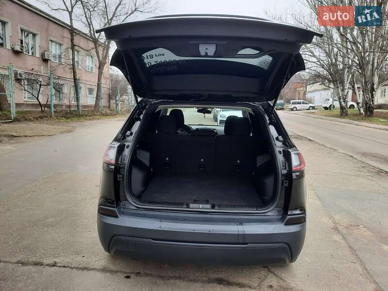 Внедорожник / Кроссовер Jeep Cherokee 2018 в Одессе