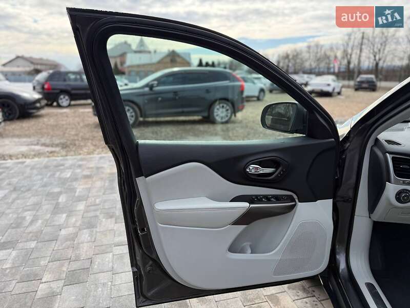 Внедорожник / Кроссовер Jeep Cherokee 2019 в Коломые фото 22 Внедорожник / Кроссовер Jeep Cherokee 2019 в Коломые