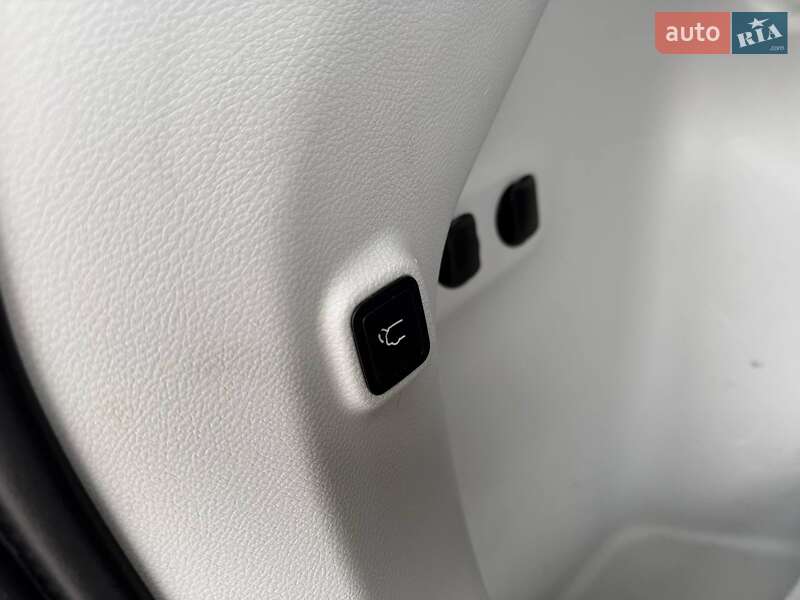 Внедорожник / Кроссовер Jeep Cherokee 2019 в Коломые фото 43 Внедорожник / Кроссовер Jeep Cherokee 2019 в Коломые