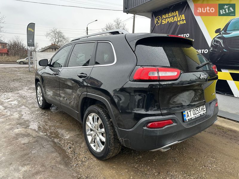 Внедорожник / Кроссовер Jeep Cherokee 2015 в Ивано-Франковске