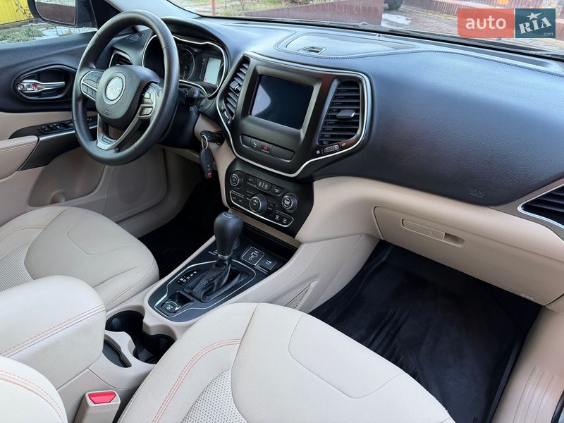 Внедорожник / Кроссовер Jeep Cherokee 2020 в Виннице