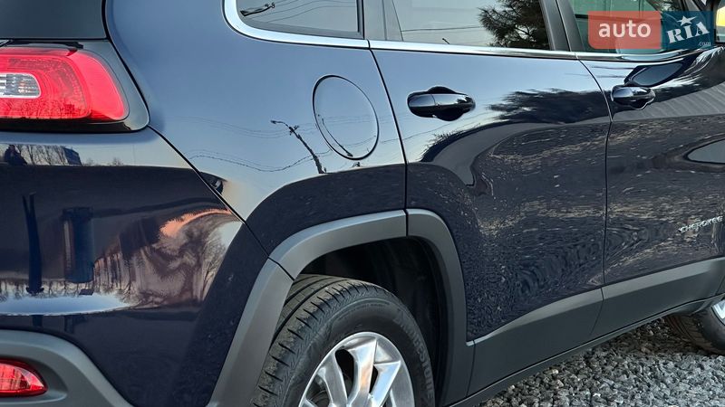 Внедорожник / Кроссовер Jeep Cherokee 2015 в Самборе