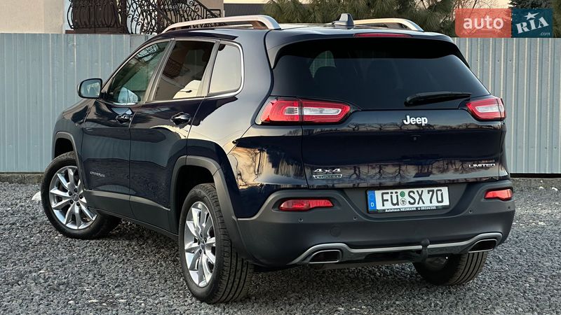 Внедорожник / Кроссовер Jeep Cherokee 2015 в Самборе