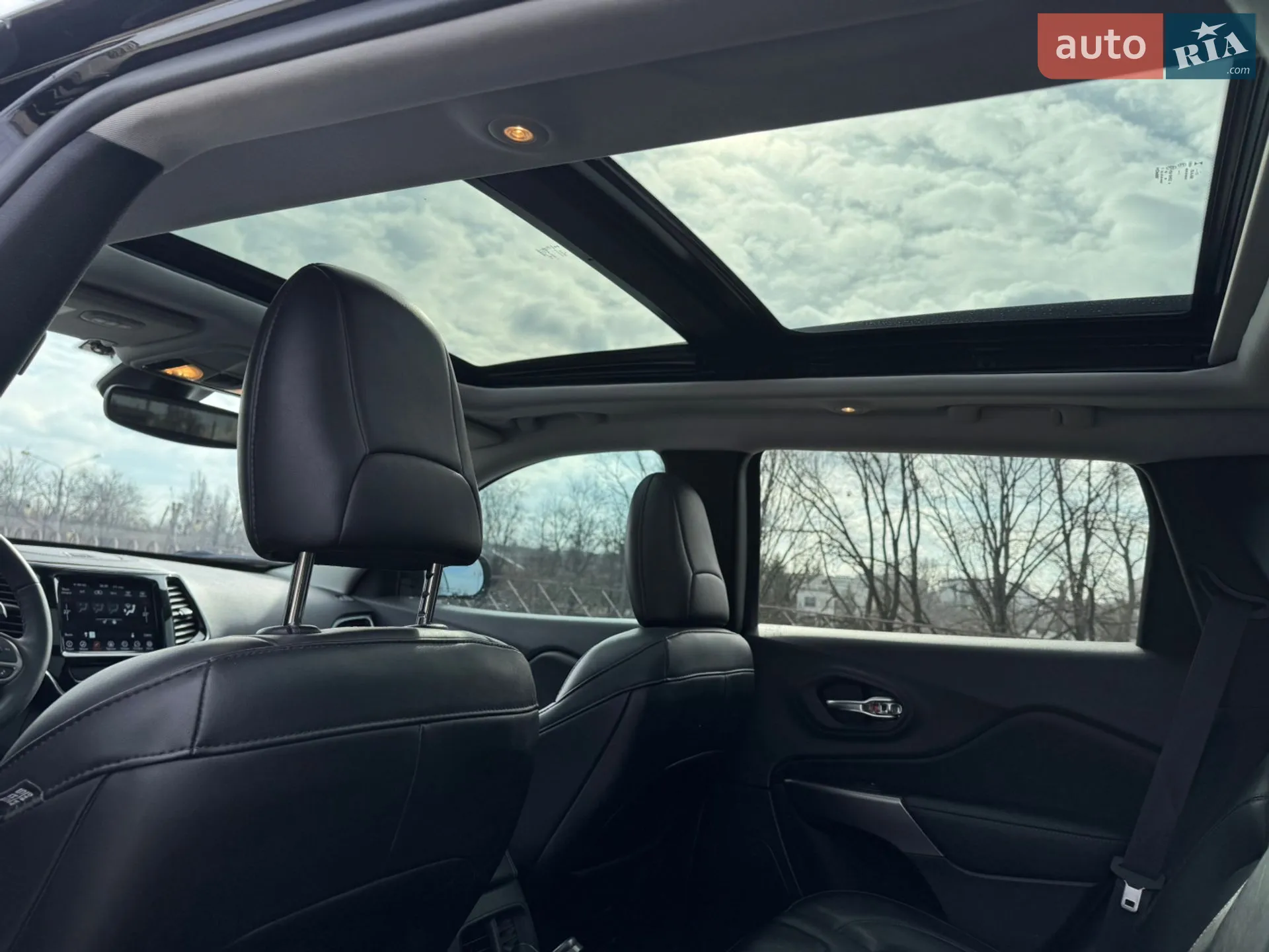 2022 Jeep Cherokee - мініатюра 12