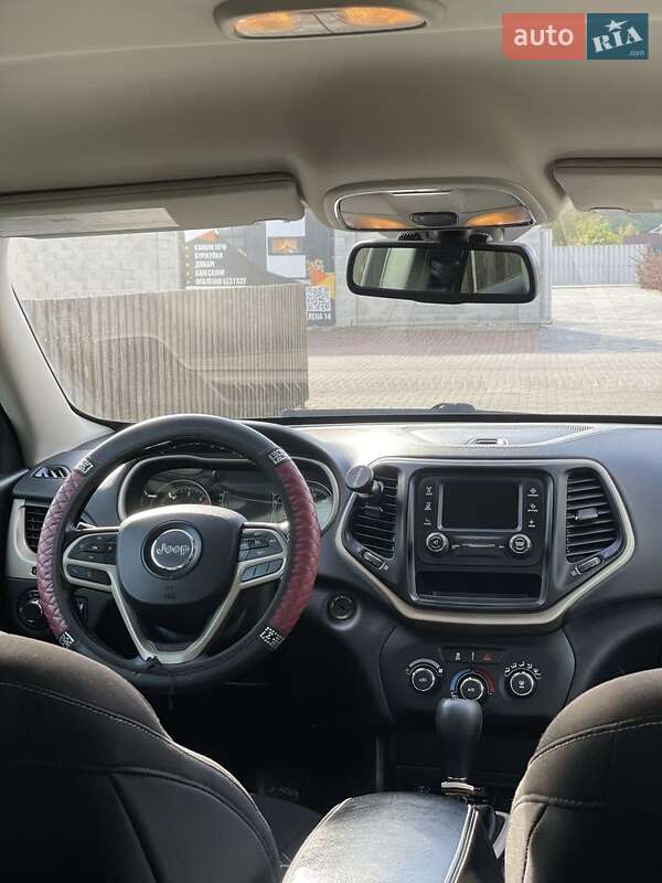 Внедорожник / Кроссовер Jeep Cherokee 2016 в Ременове