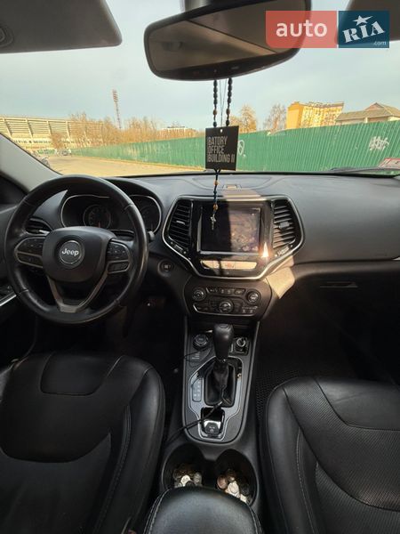 Внедорожник / Кроссовер Jeep Cherokee 2018 в Ивано-Франковске