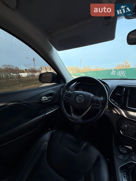 Внедорожник / Кроссовер Jeep Cherokee 2018 в Ивано-Франковске