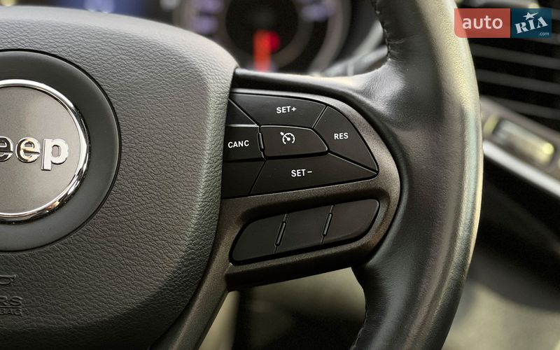 Внедорожник / Кроссовер Jeep Cherokee 2019 в Львове