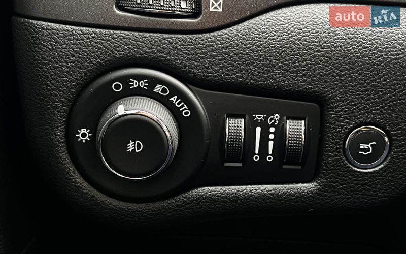 Внедорожник / Кроссовер Jeep Cherokee 2019 в Львове