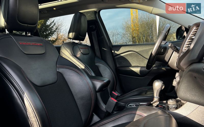 Внедорожник / Кроссовер Jeep Cherokee 2019 в Львове