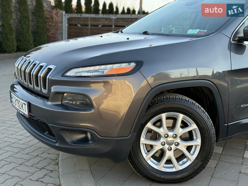 Внедорожник / Кроссовер Jeep Cherokee 2016 в Стрые