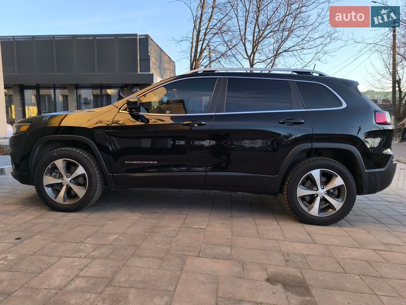 Внедорожник / Кроссовер Jeep Cherokee 2020 в Ровно