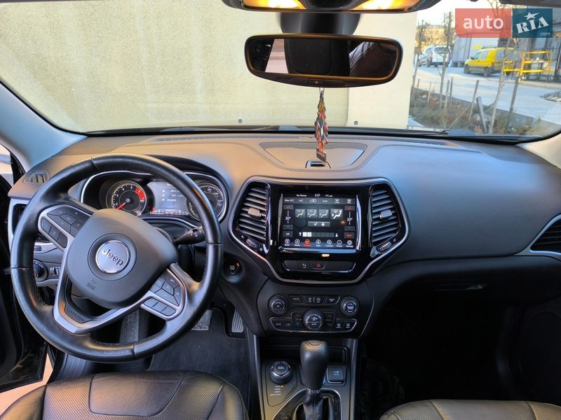 Внедорожник / Кроссовер Jeep Cherokee 2020 в Ровно