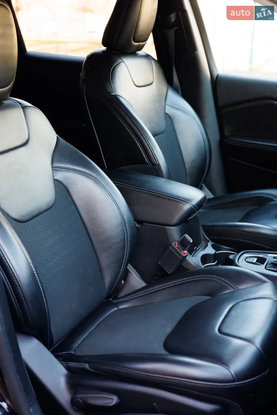 2018 Jeep Cherokee - мініатюра 15