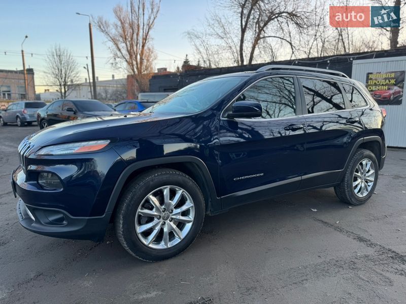 Внедорожник / Кроссовер Jeep Cherokee 2015 в Днепре