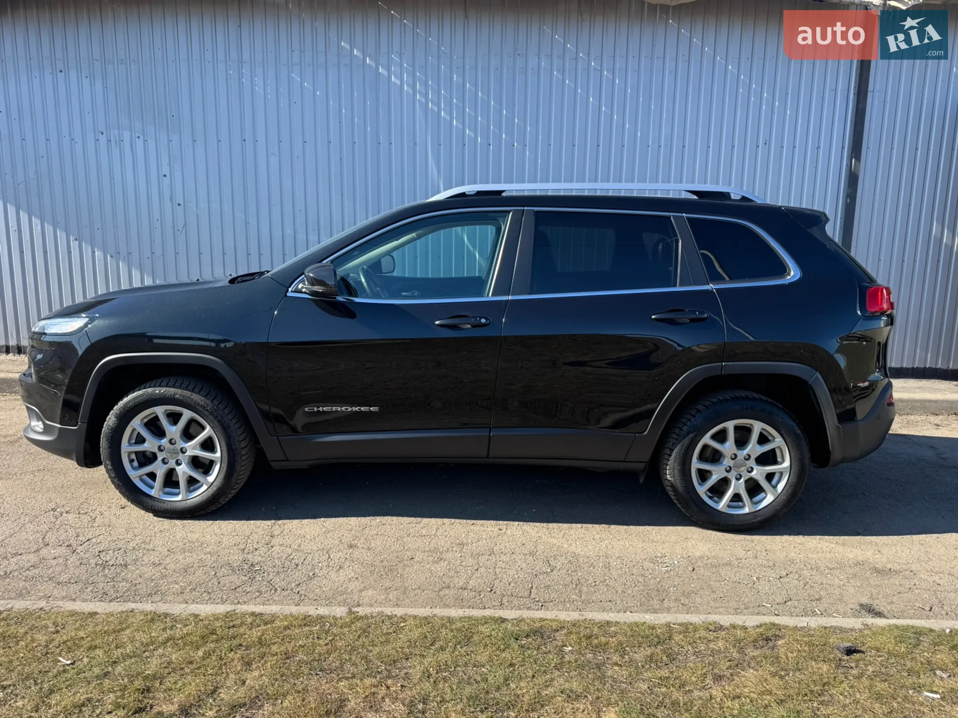 2015 Jeep Cherokee - мініатюра 25