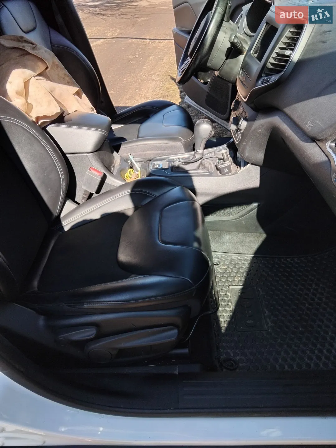 2019 Jeep Cherokee - мініатюра 12