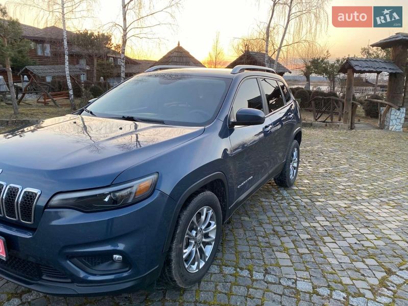 Внедорожник / Кроссовер Jeep Cherokee 2020 в Калуше