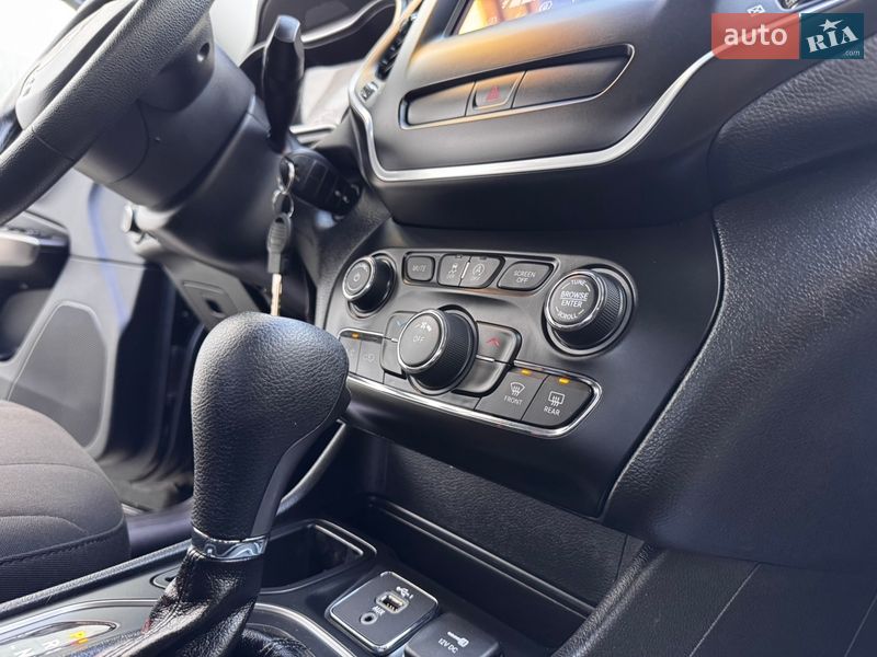 Внедорожник / Кроссовер Jeep Cherokee 2021 в Дрогобыче