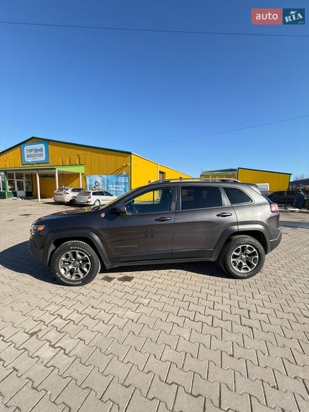 Внедорожник / Кроссовер Jeep Cherokee 2019 в Хмельницком