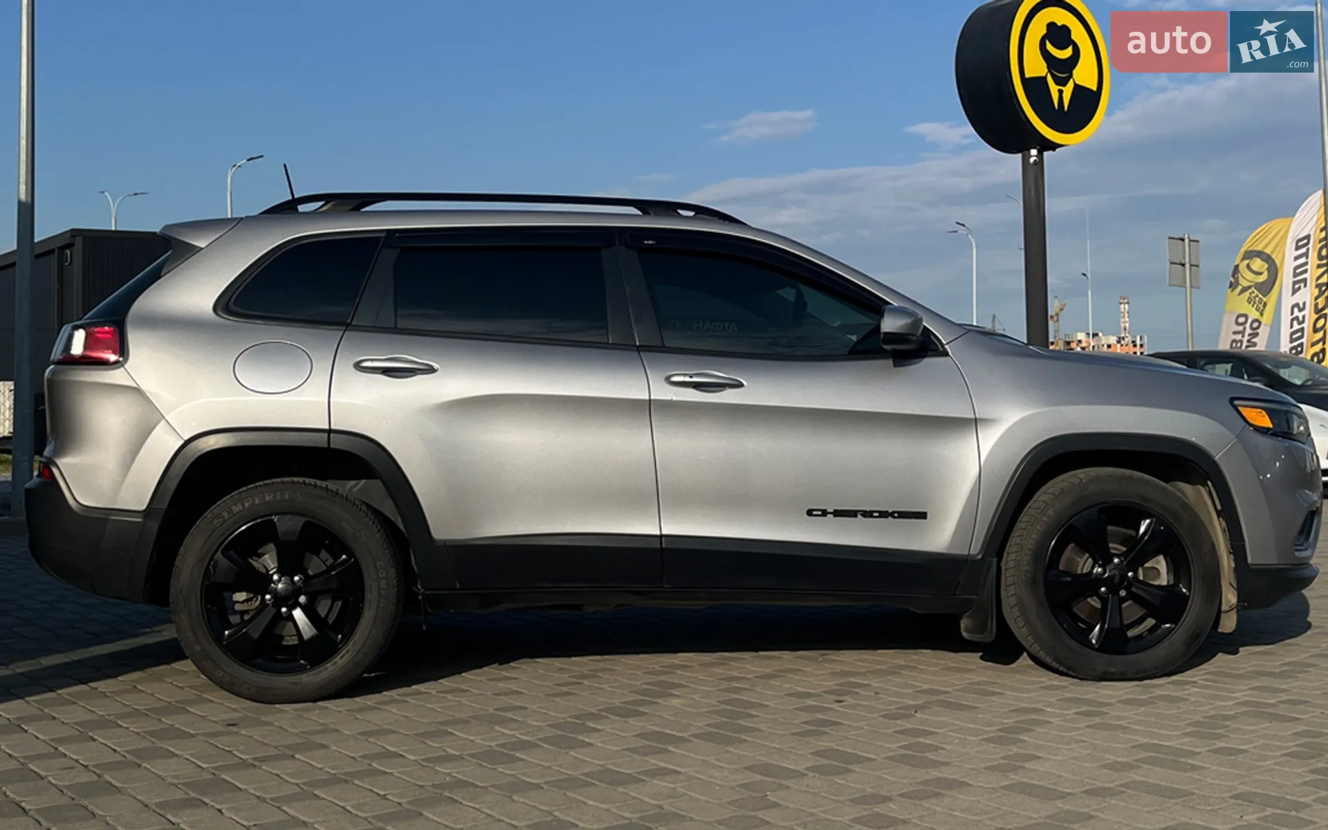 2019 Jeep Cherokee - мініатюра 8