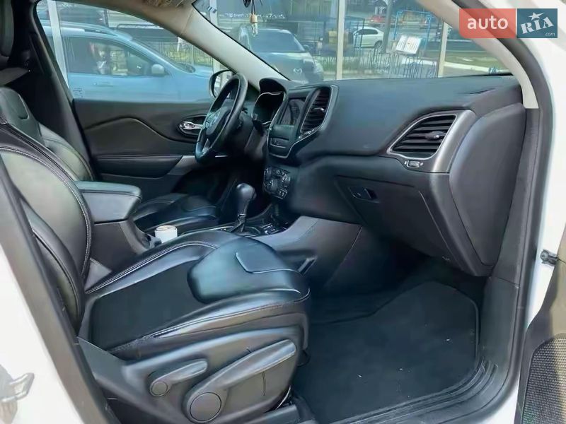 Позашляховик / Кросовер Jeep Cherokee 2018 в Києві