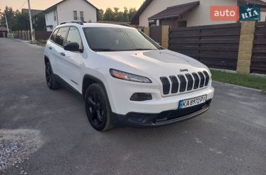 Внедорожник / Кроссовер Jeep Cherokee 2016 в Киеве